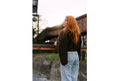 VLNĚNÝ BOMBER CROP